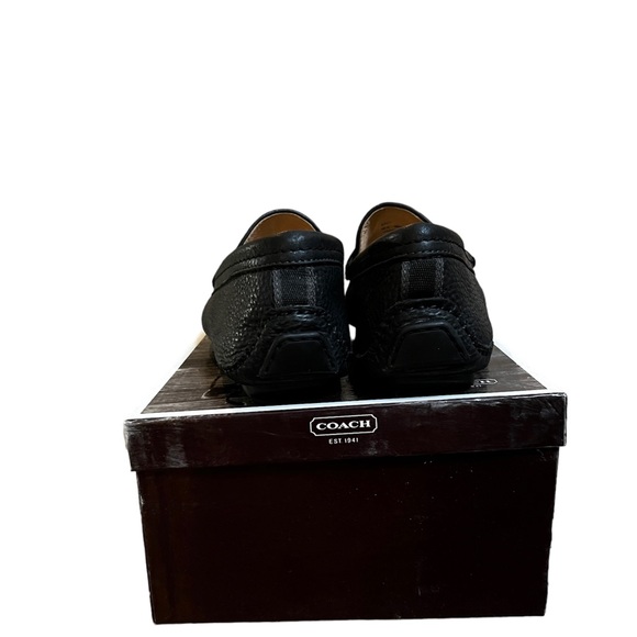 Men Coach - Picture 4 of 5